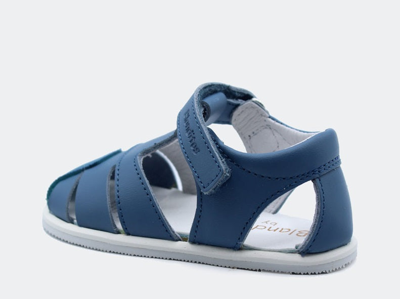 Sandalias que respetan los pies de los niños - Blanditos Isla Azafata