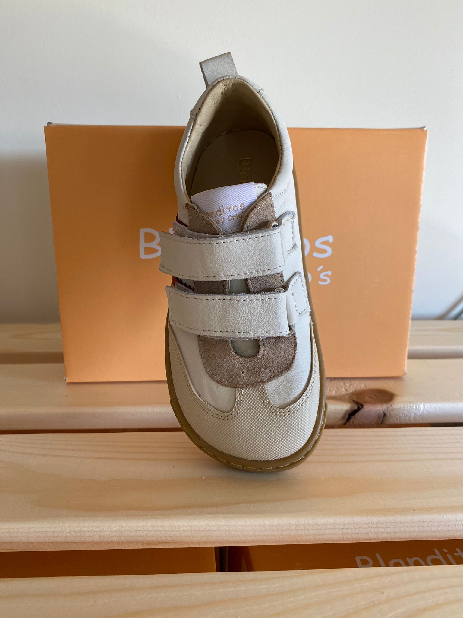 Zapatillas deportivas que respetan los pies de los niños - Blanditos Marea Duero