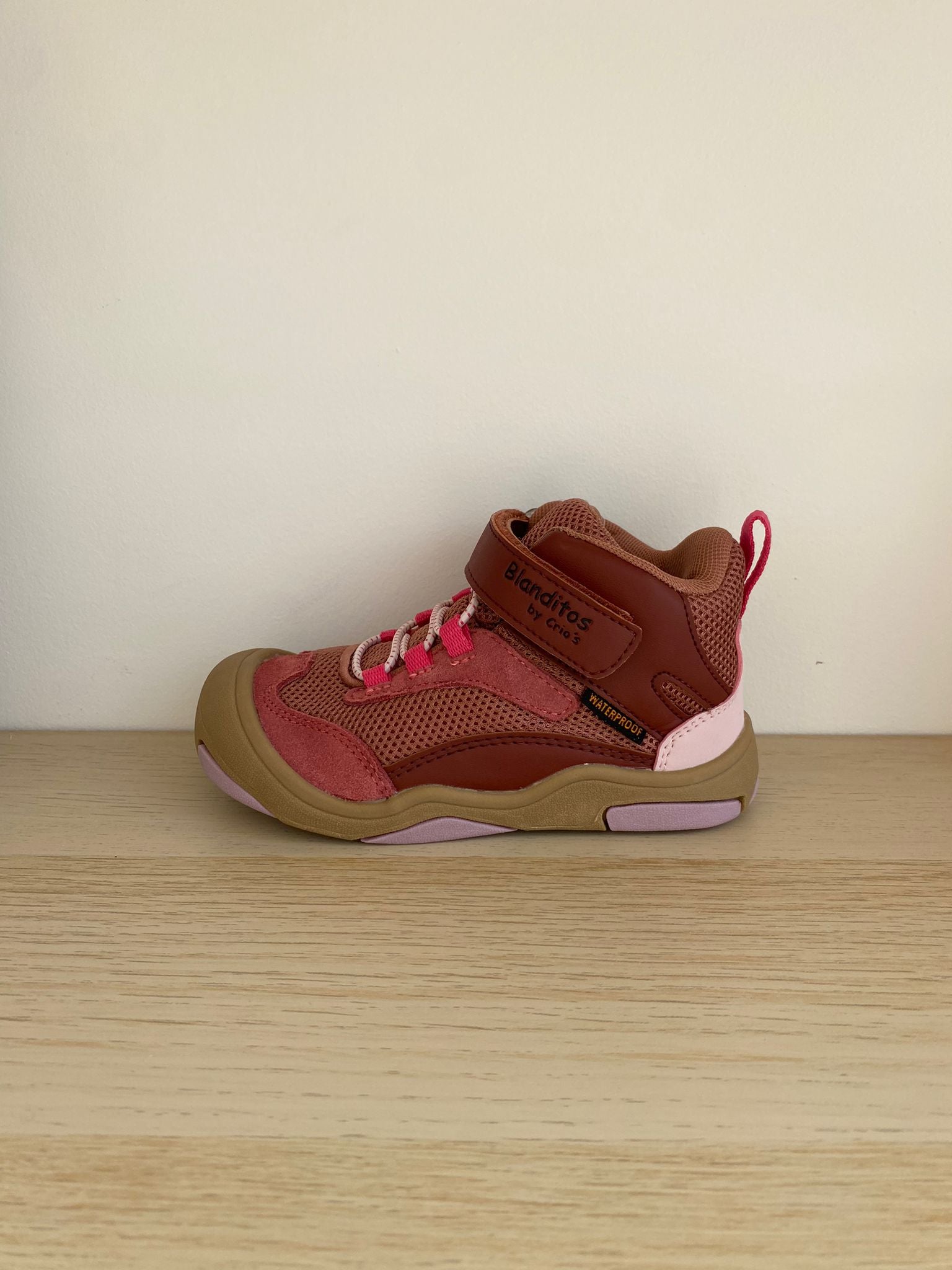 Botas veganas impermeables que respetan los pies de los niños - Blanditos Hera Rosa