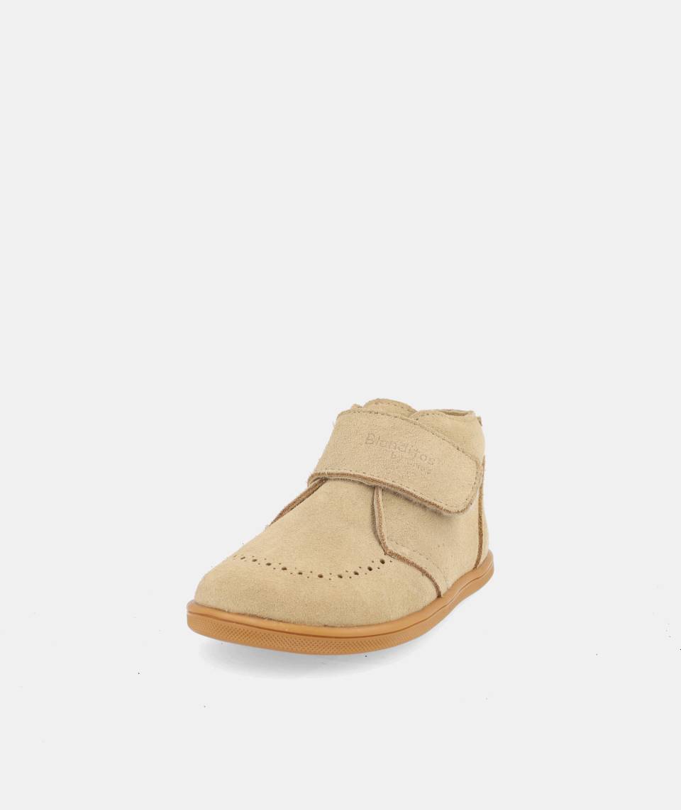 Botas que respetan los pies de los niños - Blanditos Dallas Arena