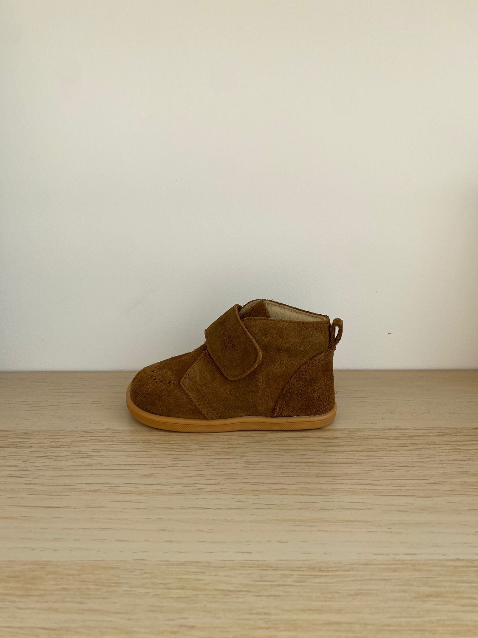 Botas que respetan los pies de los niños - Blanditos Dallas Cuero