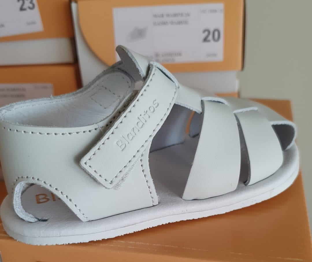 Sandalias que respetan los pies de los niños - Blanditos Cielo Cinza