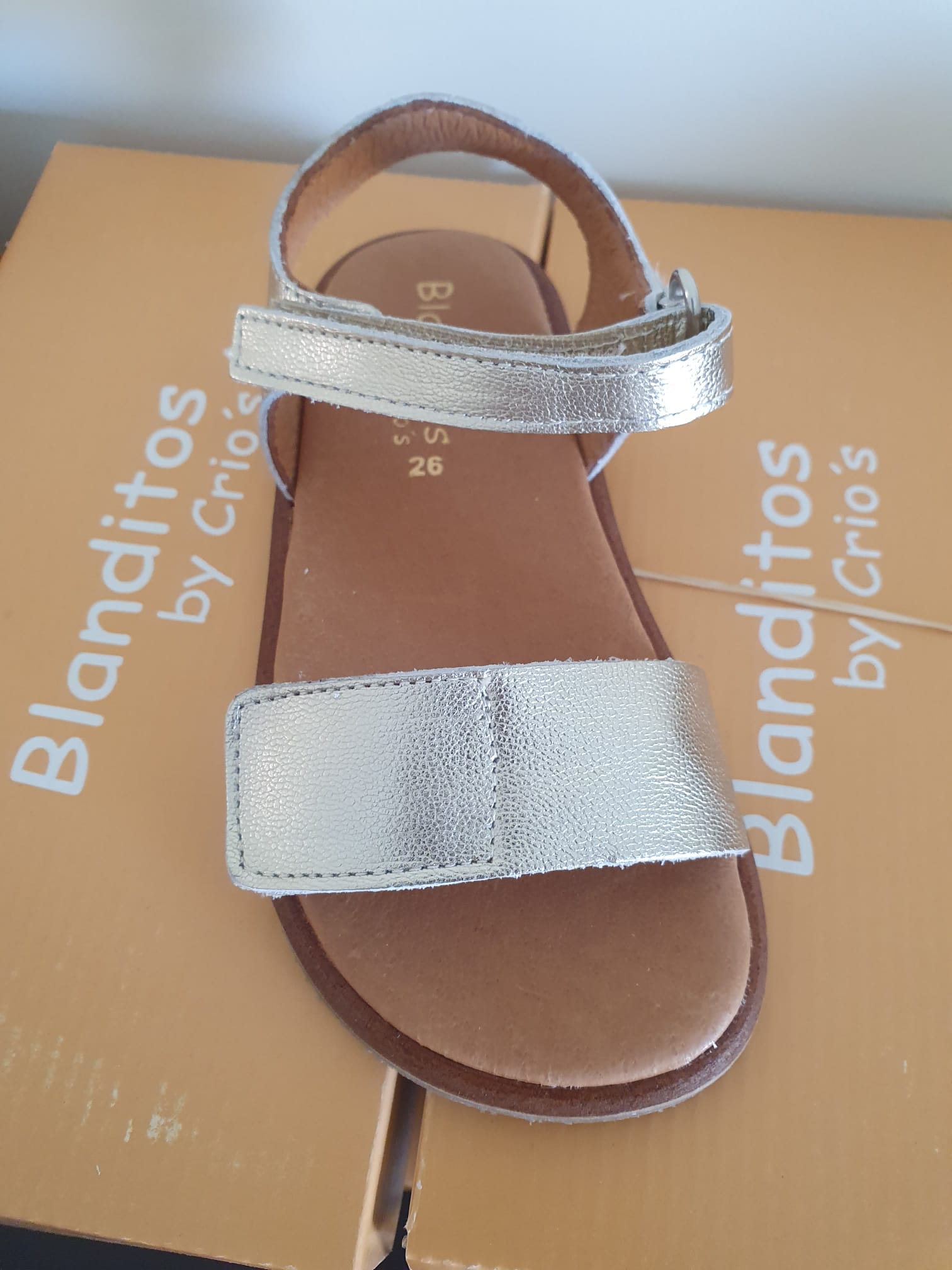 Sandalia Creta que respeta los pies de los niños - Blanditos Dourada