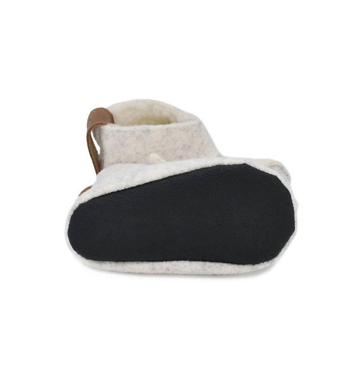 Zapatillas blancas respetuosas con los pies del niño - Omaking