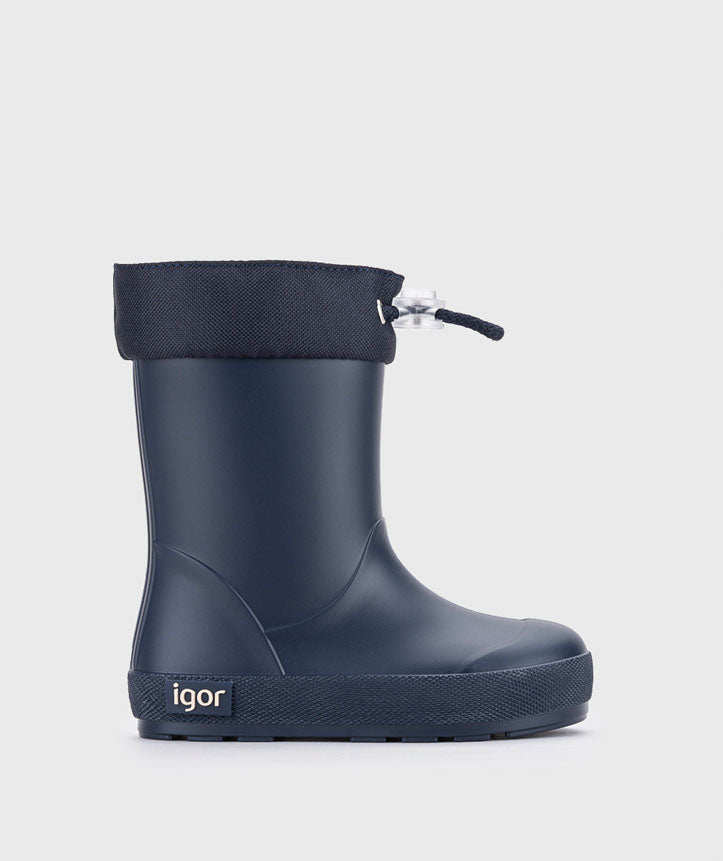 Botas impermeables que respetan los pies de los niños - Igor Yogi Cuello Marino