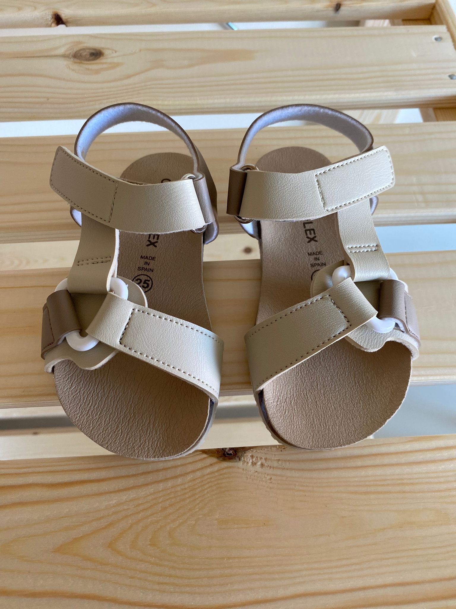 Sandalias que respetan los pies de los niños - Coqueflex Beige