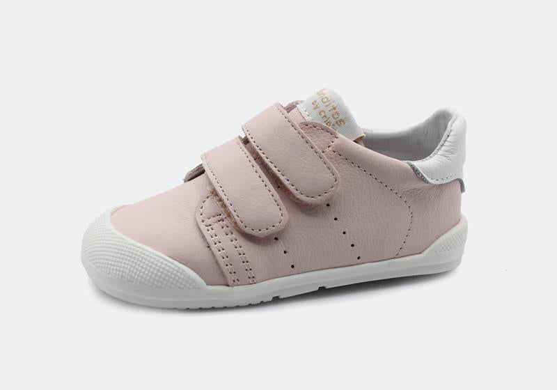 Calzado deportivo que respeta los pies de los niños - Blanditos Paris