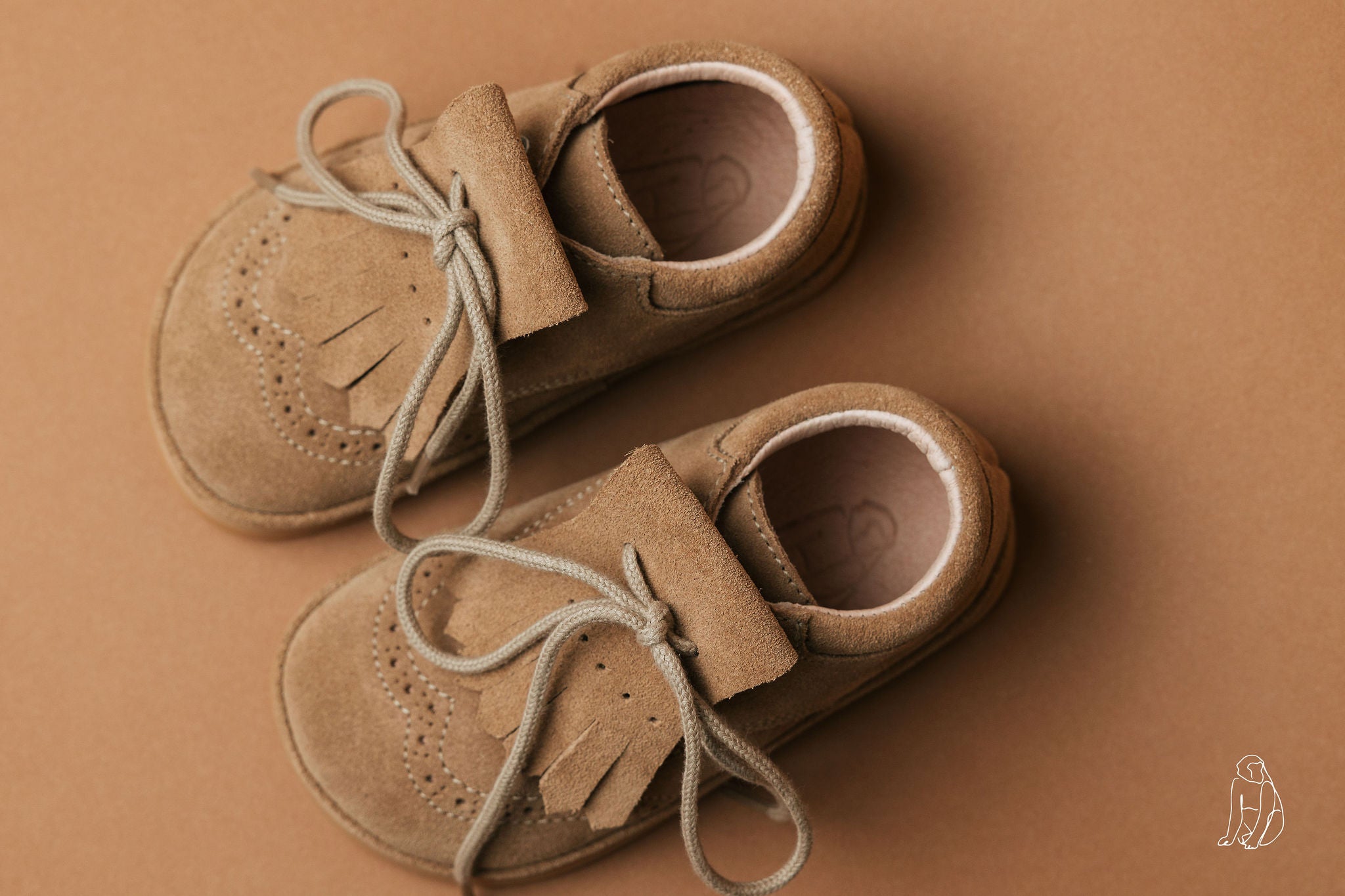 Ovejita que respeta los pies de los niños - Rooties Mémé Areia