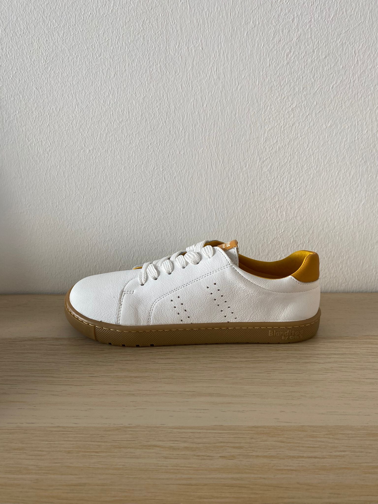 Calzado deportivo cómodo para los pies - Blanditos Rio C Ocre