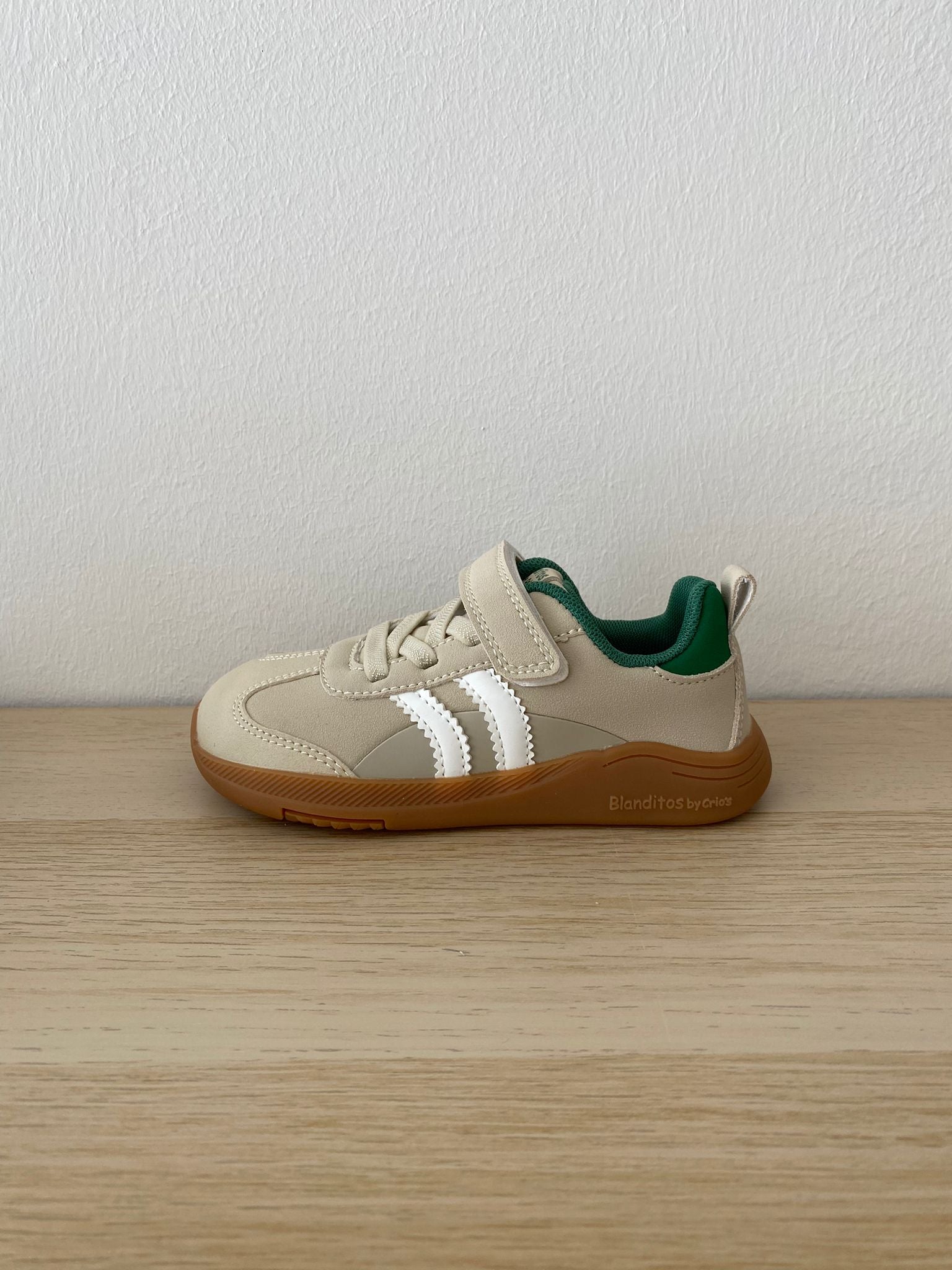 Calzado deportivo que respeta los pies de los niños - Blanditos Ares Vegano Arena