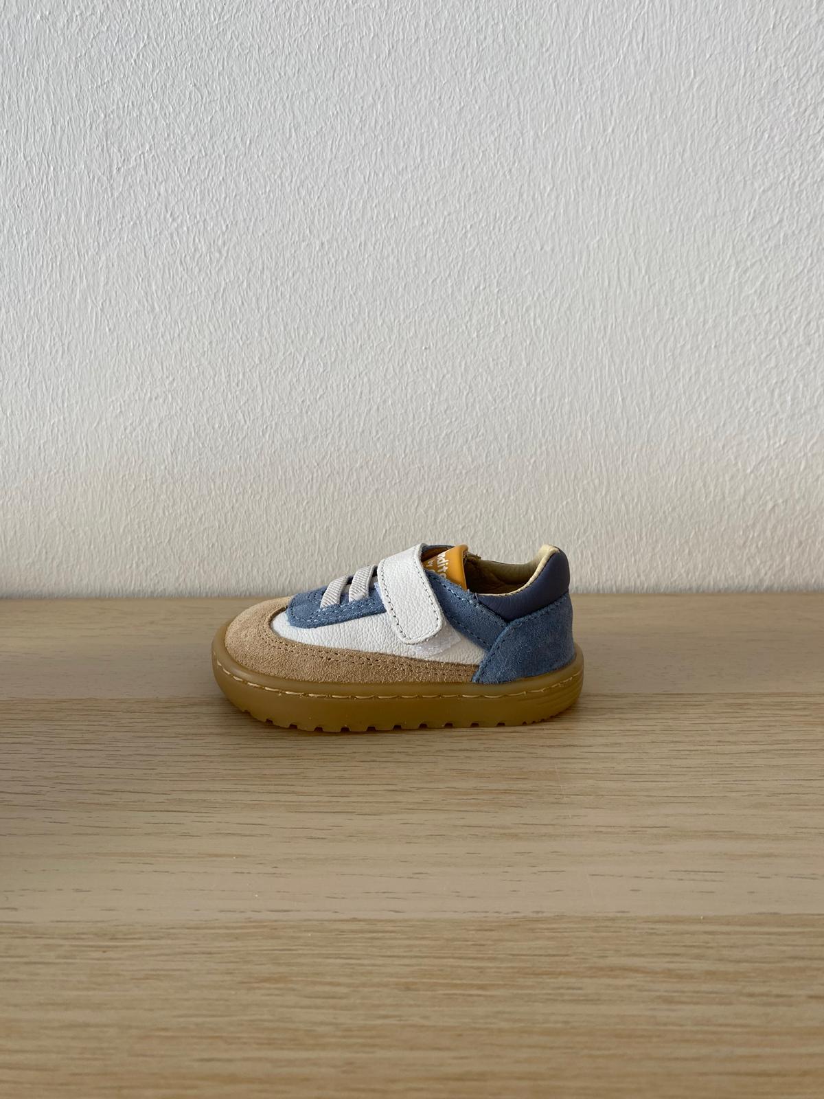 Zapatillas deportivas que respetan los pies de los niños - Blanditos Lagos Azul