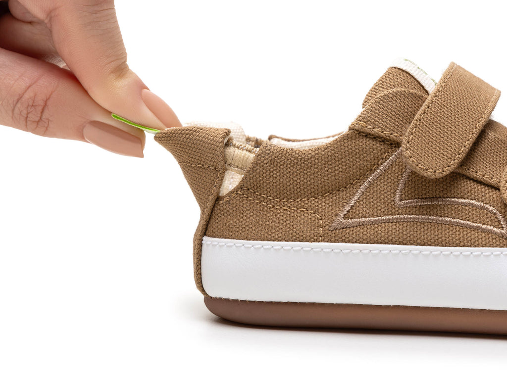 Zapatillas deportivas TIP TOEY JOEY para niños - Bossy Green Almond