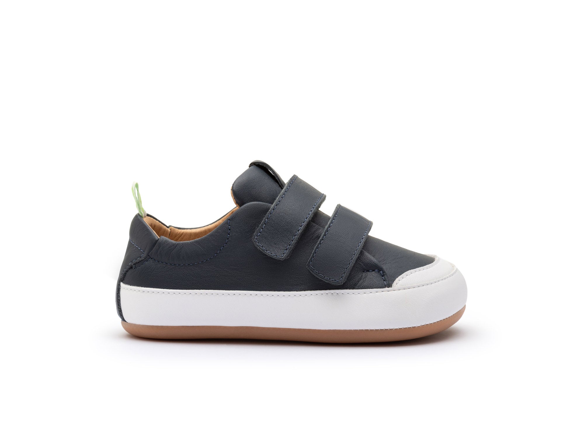 Zapatillas Tip Toey Joey Bossy para niños en azul marino y blanco