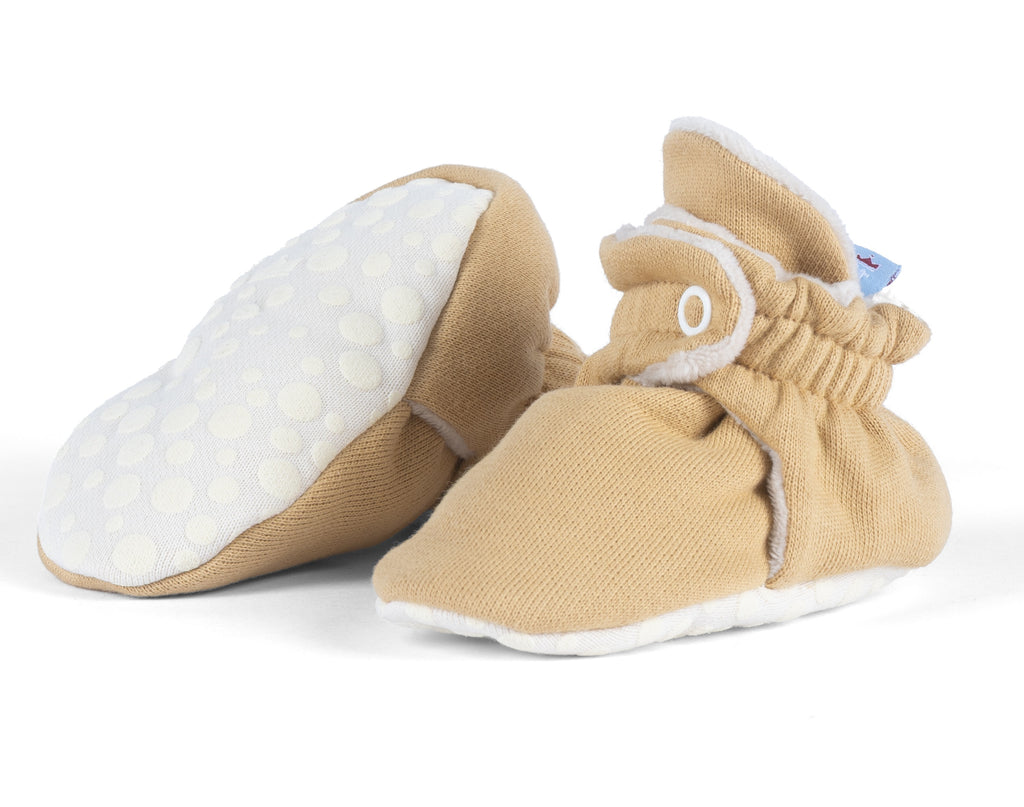 Zas Tras Baby Booties Zás Trás - Fluffy Collection (Interior Polar) - Novas cores disponíveis Fluffy Honey Almond Cake Baby_Booties_ZasTras_Fluffy_Honey_Almond_Cake_Madali