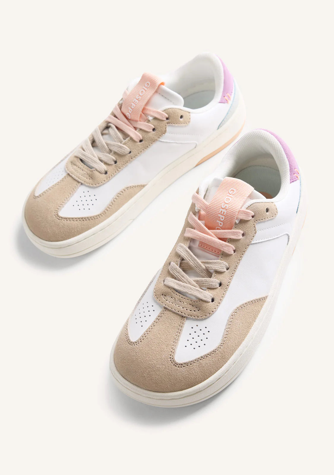 Sabrina Mamá Descalza - Núria Zebra 