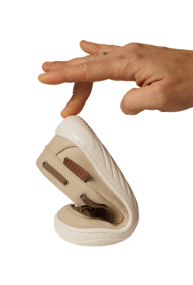 Ovejita que respeta los pies de los niños - Rooties PiuPiu Areia