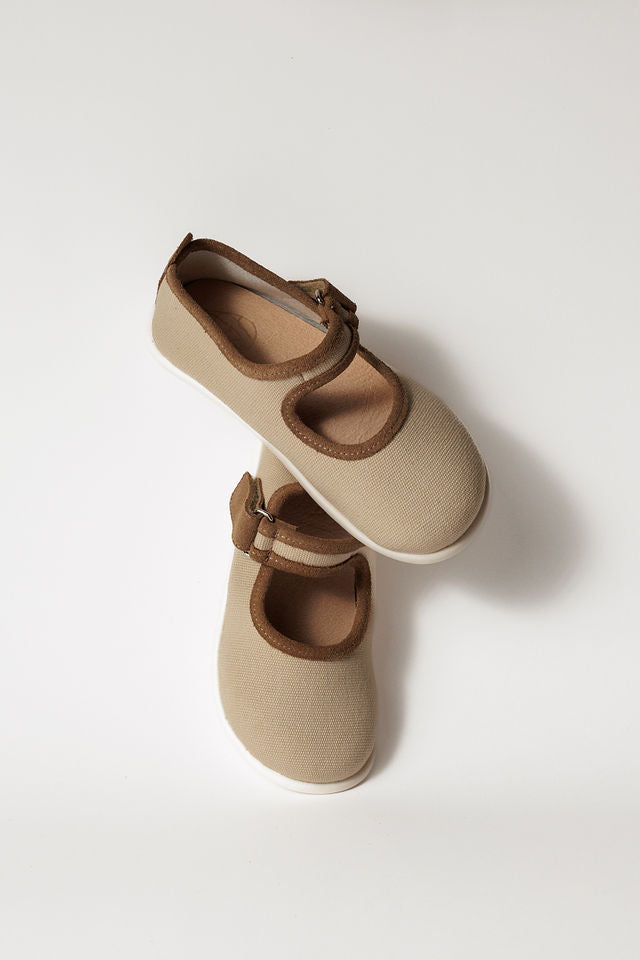 Ovejita que respeta los pies de los niños - Rooties PiuPiu Areia