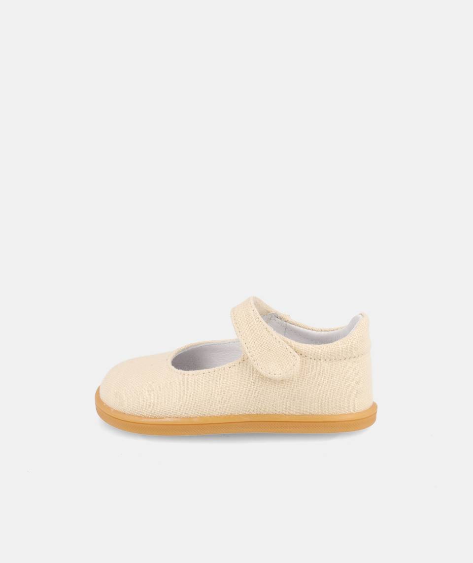 Sabrina respeta los pies de los niños - Blanditos Delhi Arena