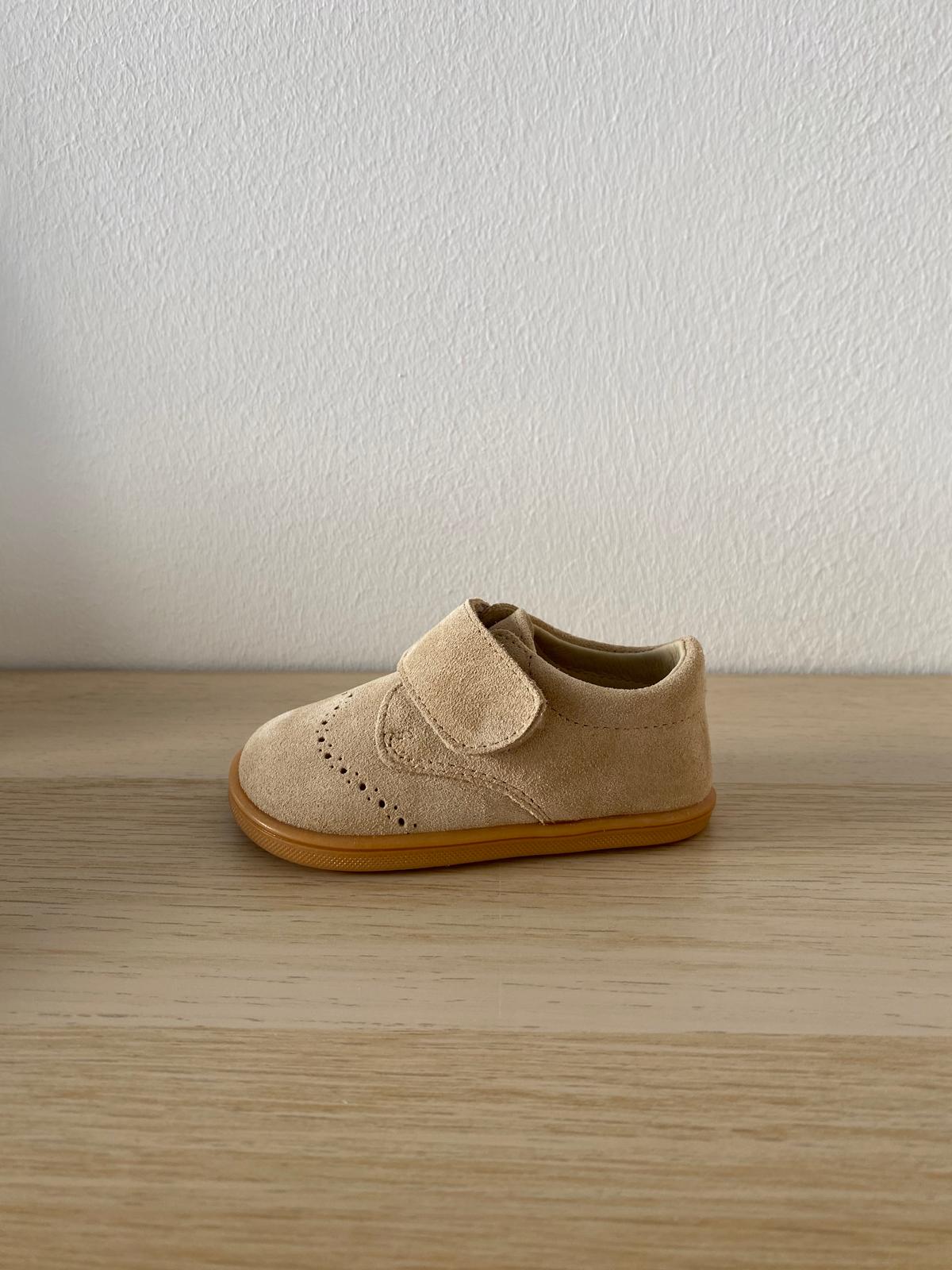 Zapato clásico que respeta los pies de los niños - Blanditos Quito Arena