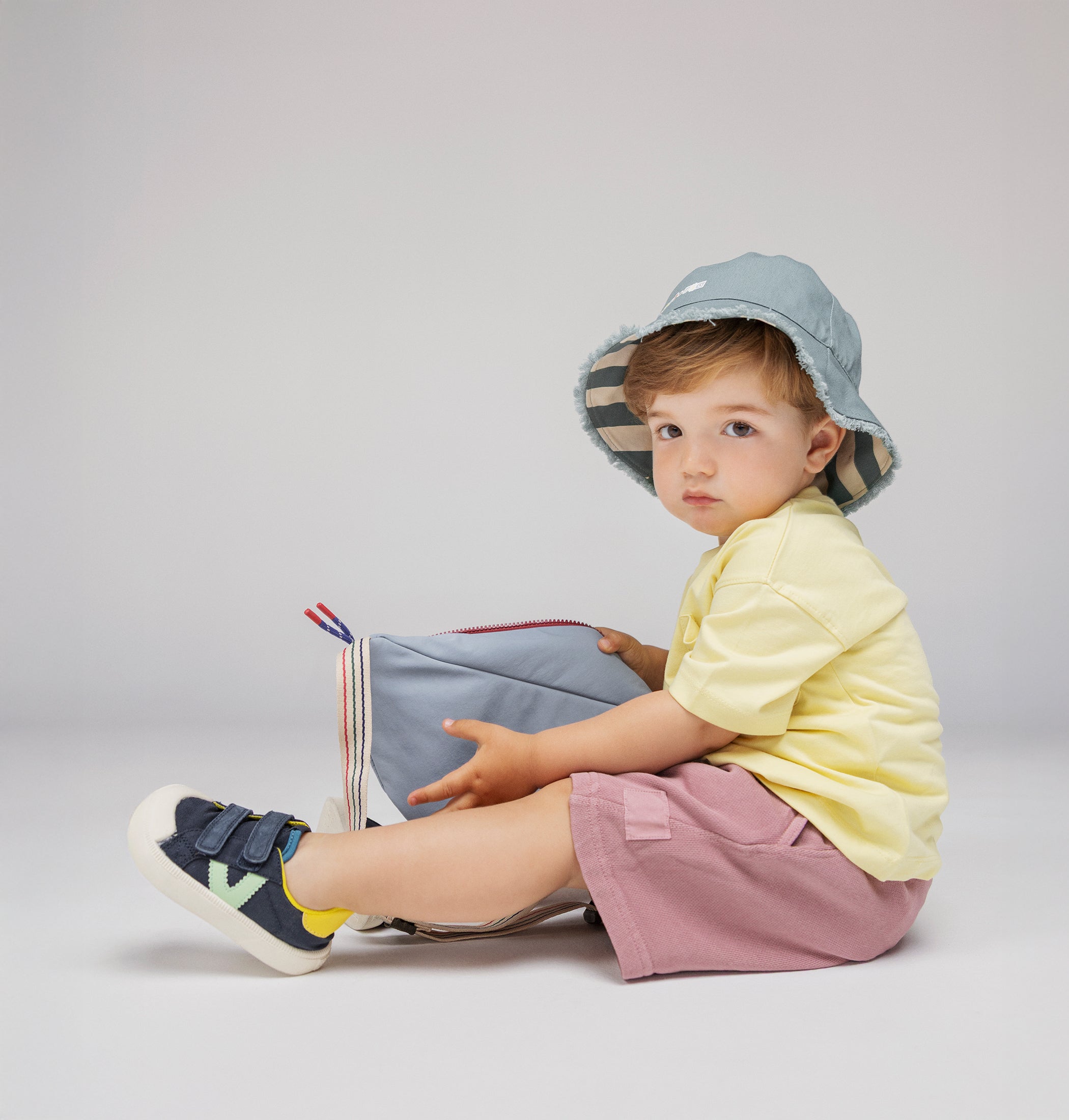 Zapatillas deportivas para niños - Victoria Oliver Prata 