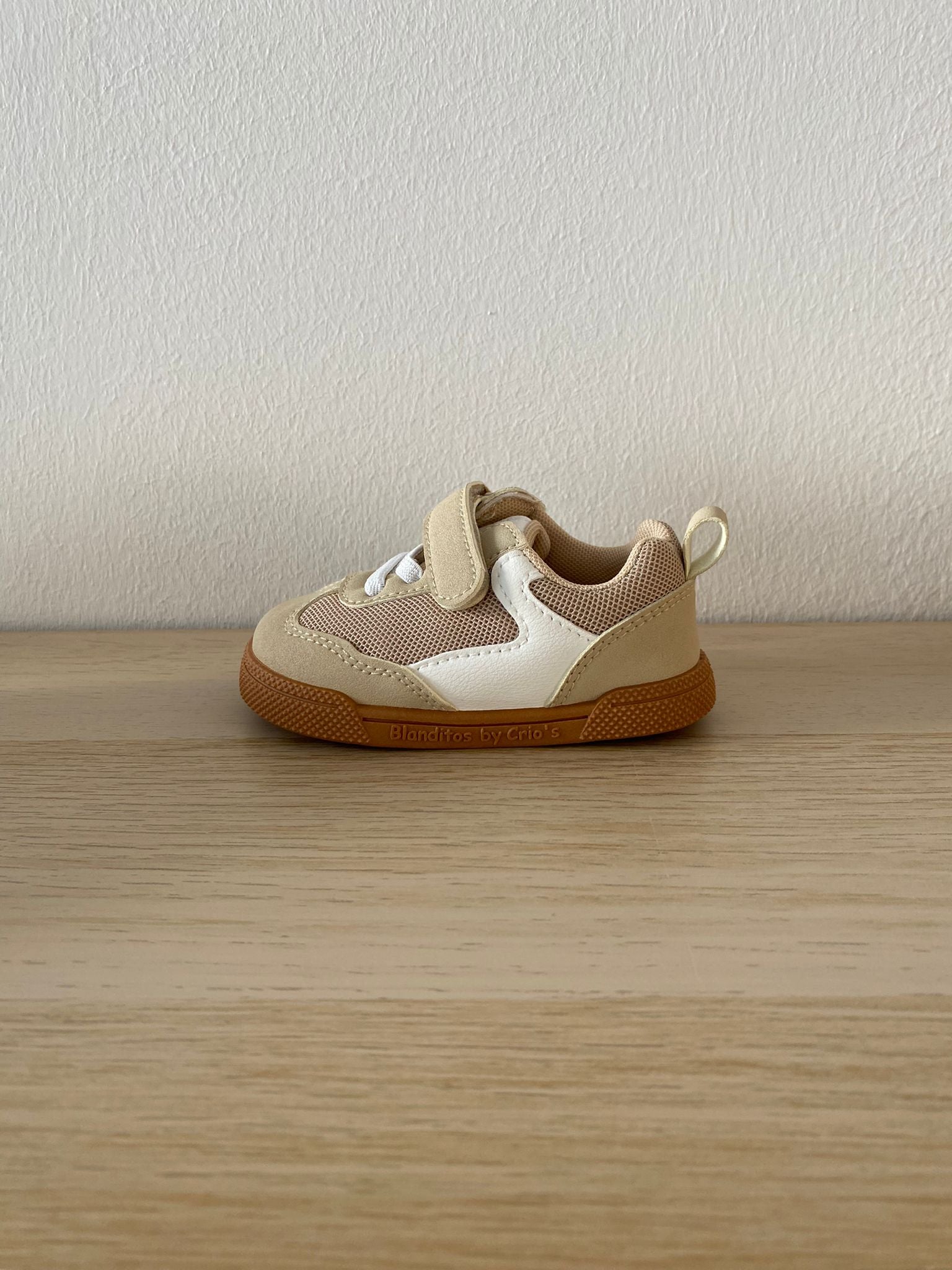 Zapatillas deportivas que respetan los pies de los niños - Blanditos Flash Vegano Arena 