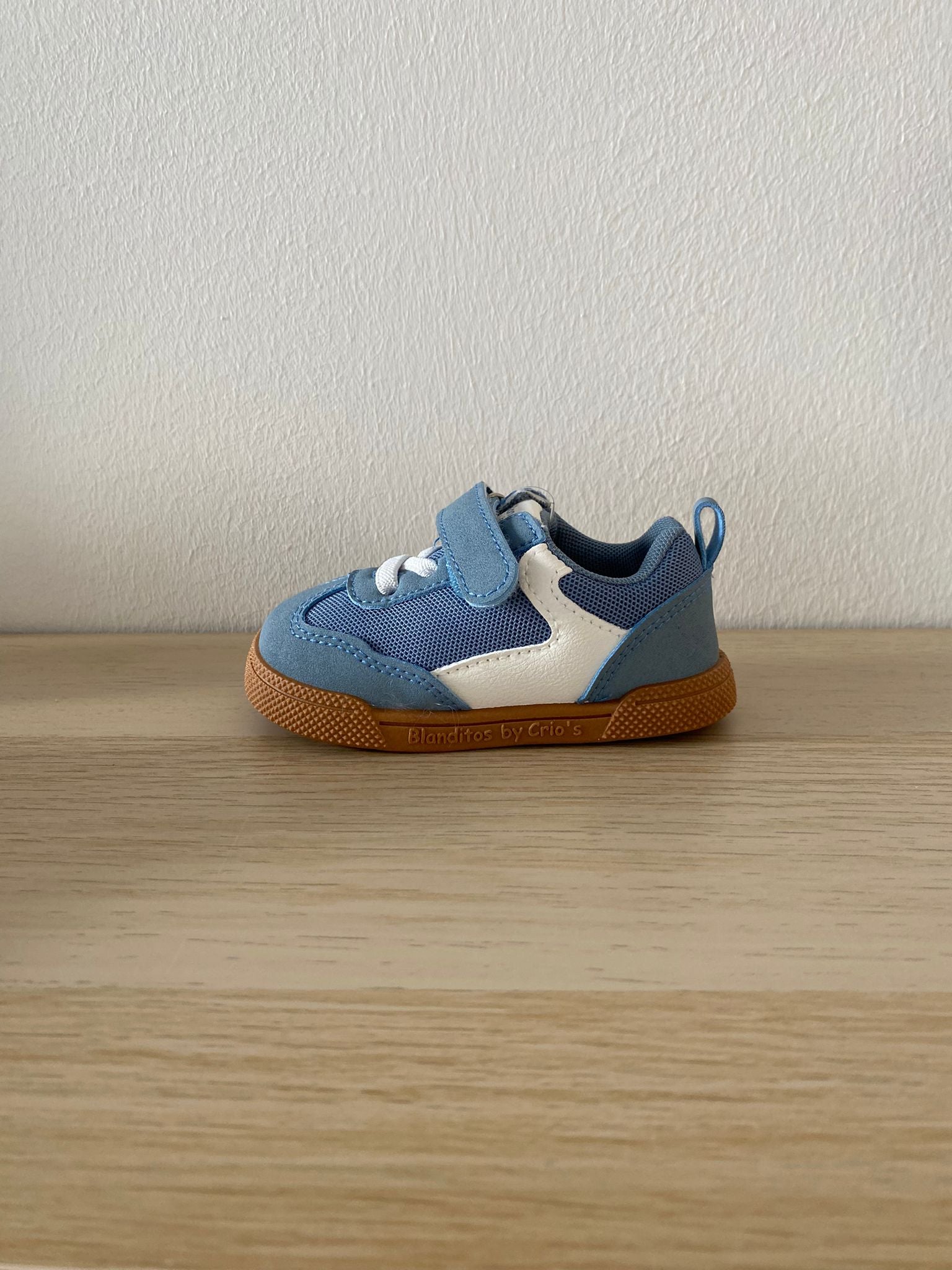 Zapatillas deportivas que respetan los pies de los niños - Blanditos Flash Vegan Blue 