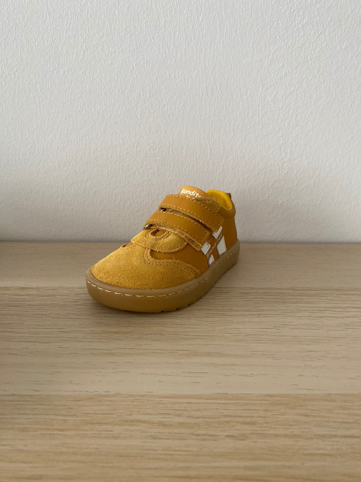 Zapatillas deportivas que respetan los pies de los niños - Blanditos Lisboa Ocre