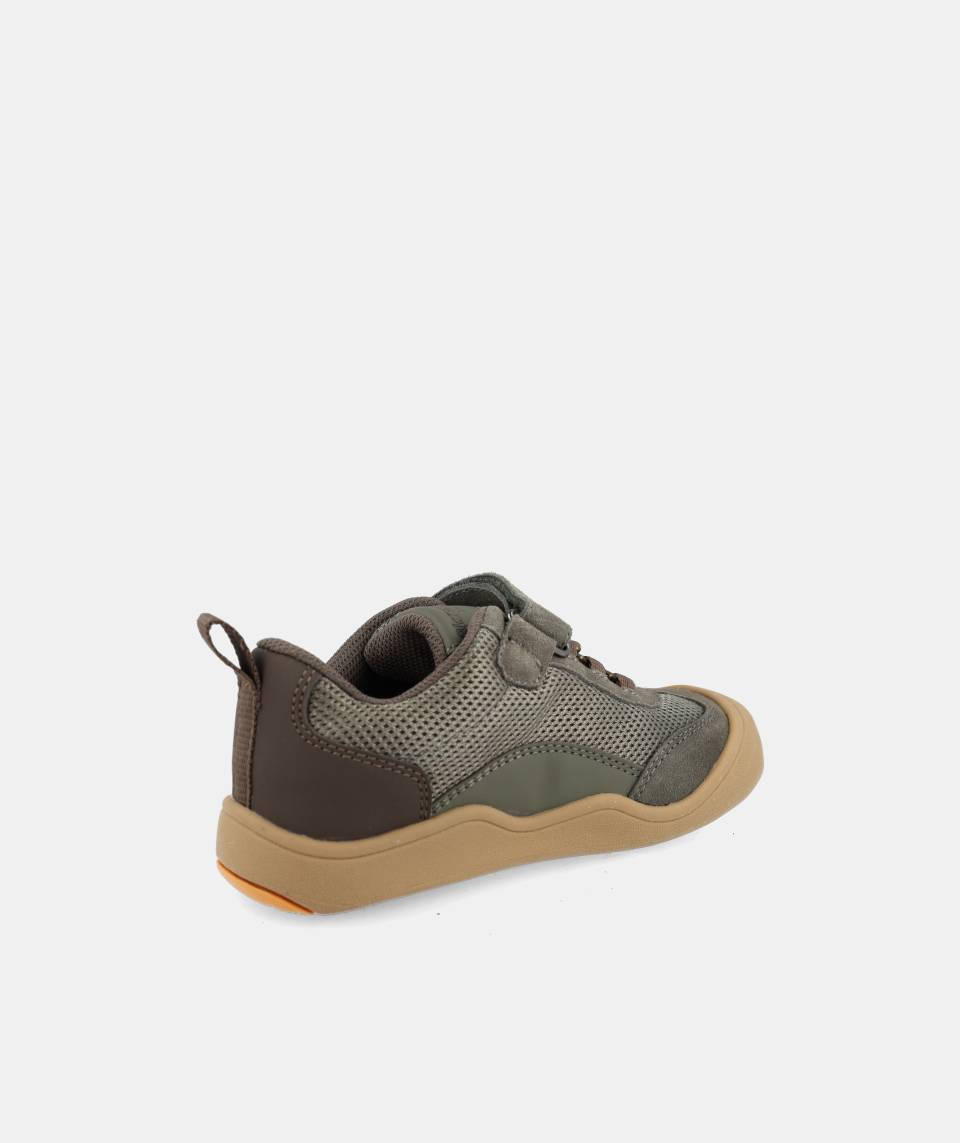 Zapatillas veganas impermeables Blanditos Apolo Green que respetan los pies de los niños 